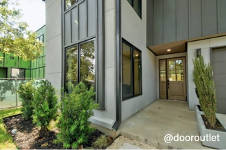 37482 door and 37720 sidelight shown in knotty alder 