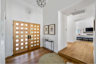 7421 Double, shown in Oak with UltraBlock® technology